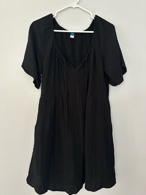 Old Navy Black V-Neck Short Sleeve Mini Dress